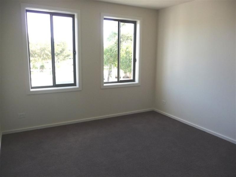 4/10 Rhode Island, Patterson Lakes VIC 3197