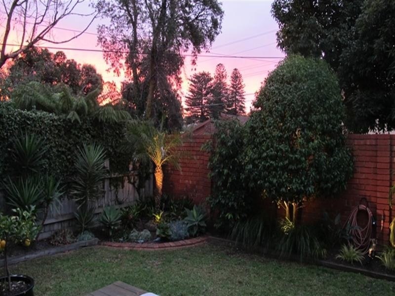 1/32 Red Bluff Street, Black Rock VIC 3193