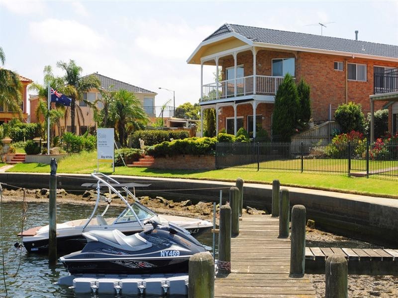 4 Ocean Reef Drive, Patterson Lakes VIC 3197