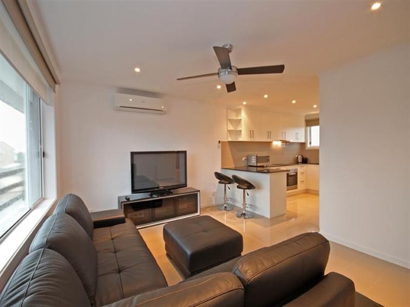 9/396 Station Street, Bonbeach VIC 3196