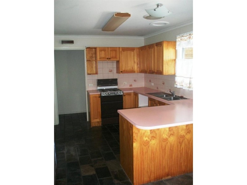 40 Airlie Grove, Seaford VIC 3198