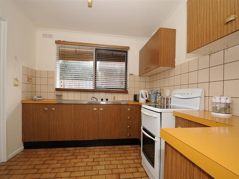 2 Boyd Avenue, Chelsea VIC 3196