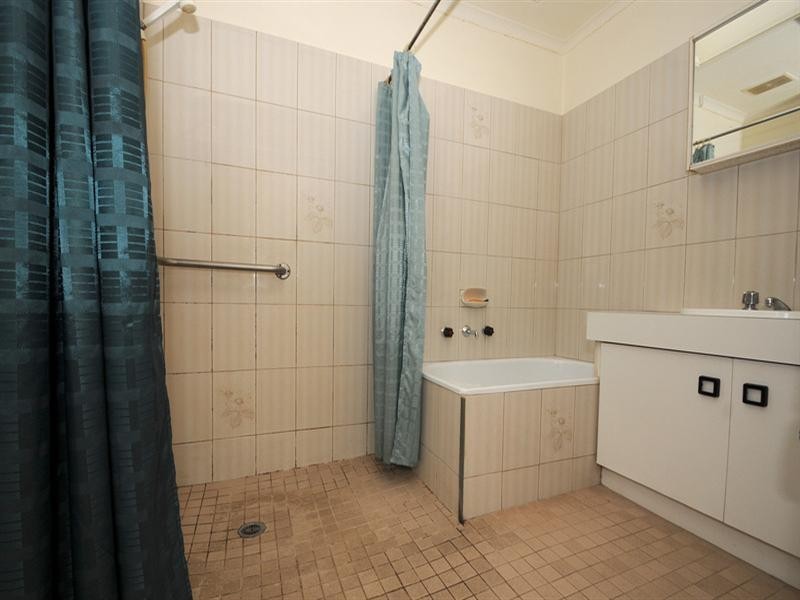 2 Boyd Avenue, Chelsea VIC 3196