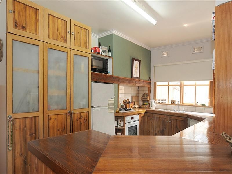 18 Third Avenue, Aspendale VIC 3195