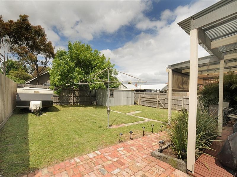 18 Third Avenue, Aspendale VIC 3195