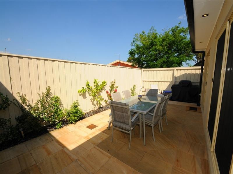 4/26 Woodbine Grove, Chelsea VIC 3196
