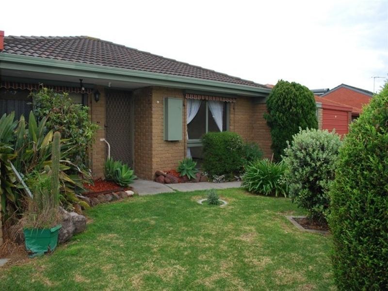 9 Pace Crescent, Chelsea VIC 3196
