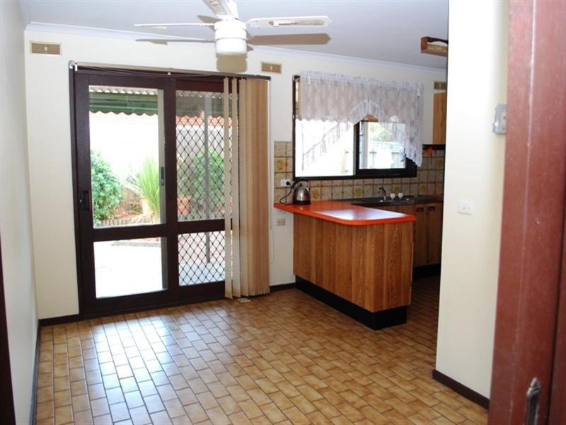 9 Pace Crescent, Chelsea VIC 3196