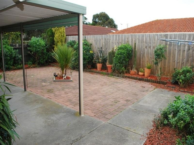 9 Pace Crescent, Chelsea VIC 3196