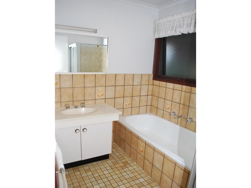 9 Pace Crescent, Chelsea VIC 3196