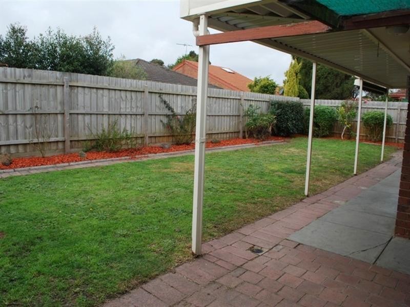 37 Village Crescent, Chelsea VIC 3196