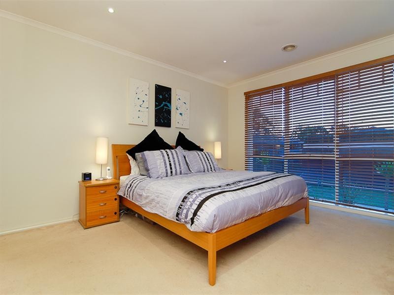 13 Hunt Drive, Seaford VIC 3198