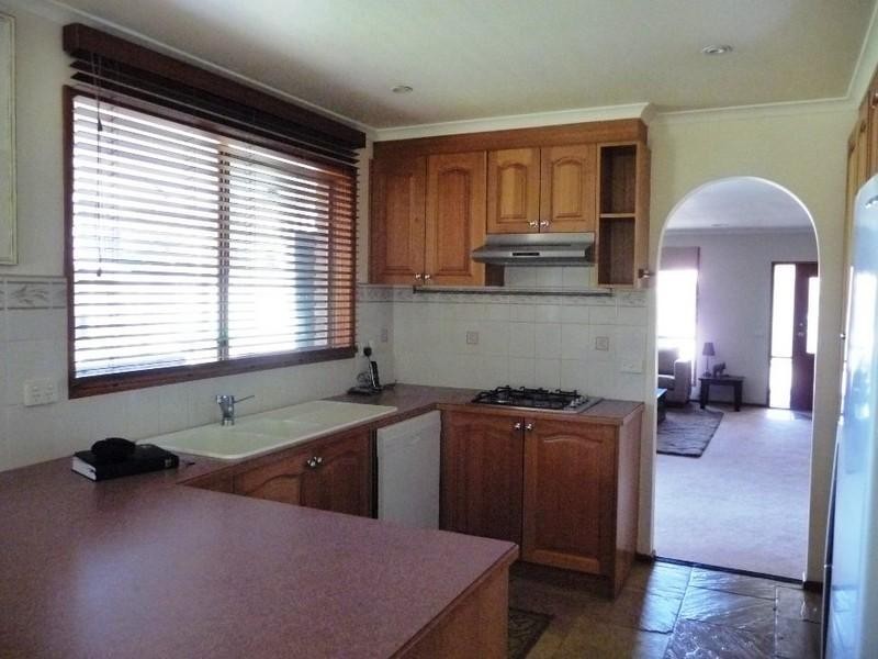 15 QUAIL Close, Chelsea Heights VIC 3196