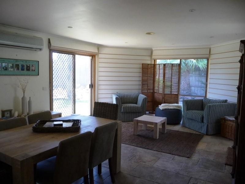 15 QUAIL Close, Chelsea Heights VIC 3196