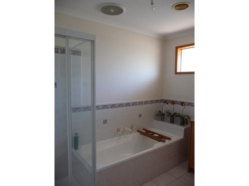 15 QUAIL Close, Chelsea Heights VIC 3196