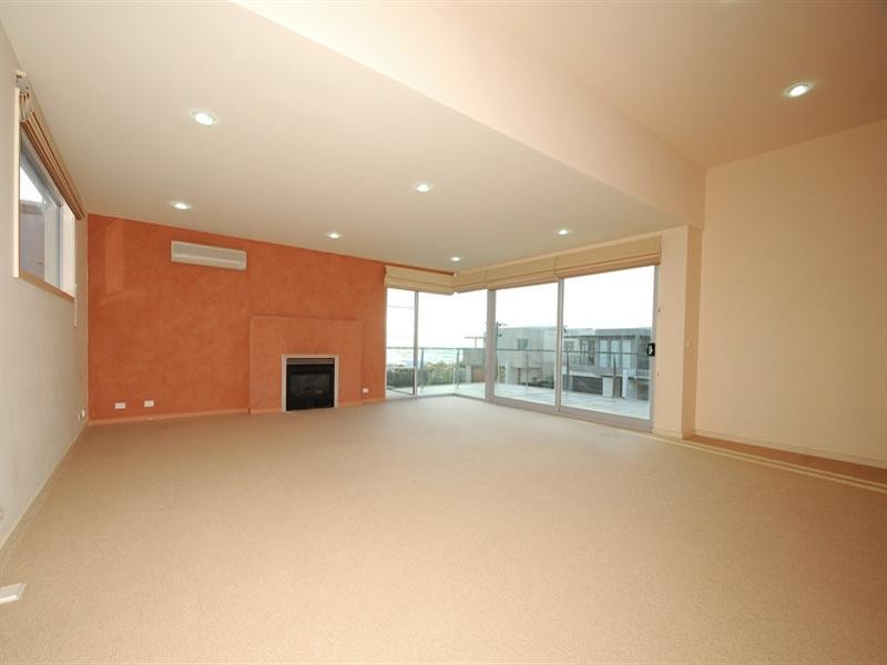 12 Roseberry Avenue, Chelsea VIC 3196