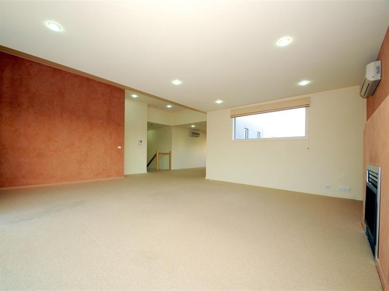 12 Roseberry Avenue, Chelsea VIC 3196