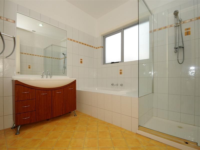 12 Roseberry Avenue, Chelsea VIC 3196