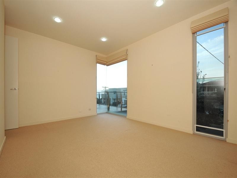 12 Roseberry Avenue, Chelsea VIC 3196