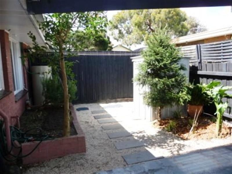 2/51 Thames Promenade, Chelsea VIC 3196