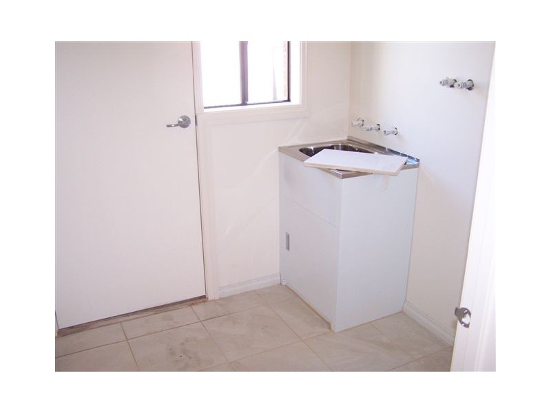 2/31 East Road, Seaford VIC 3198