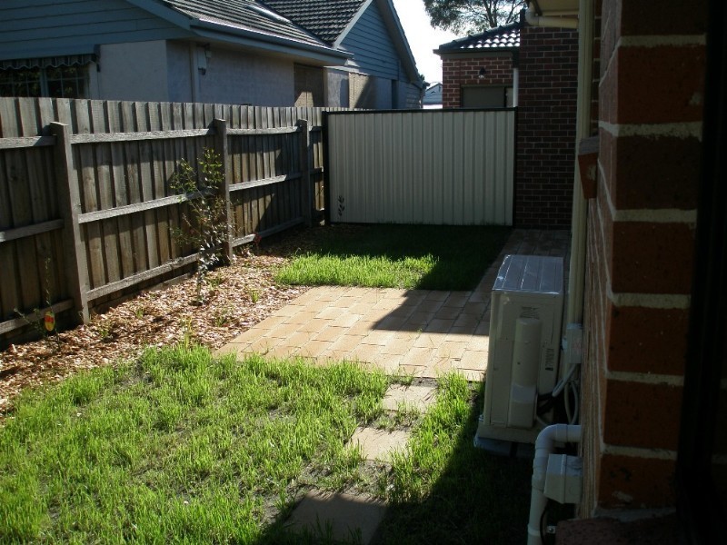 2/31 East Road, Seaford VIC 3198