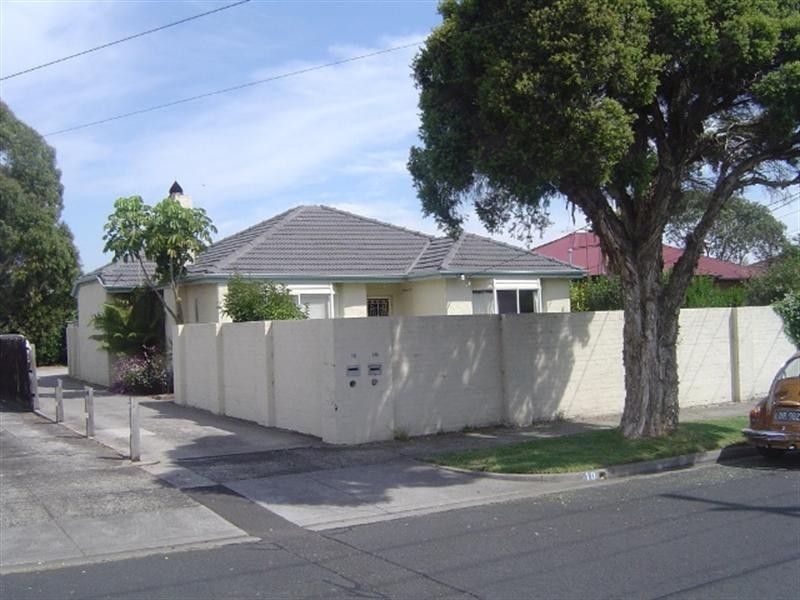 10 Raymond Road, Seaford VIC 3198