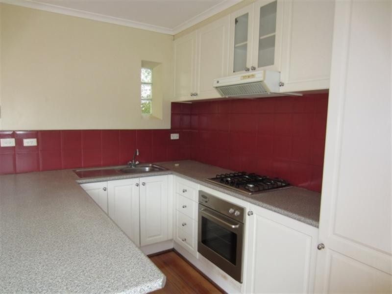 10 Raymond Road, Seaford VIC 3198