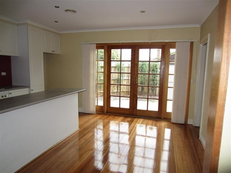 10 Raymond Road, Seaford VIC 3198