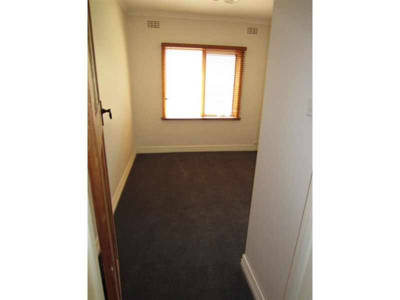 10 Raymond Road, Seaford VIC 3198