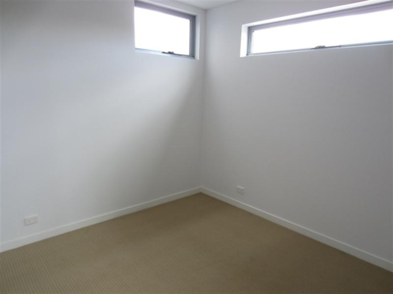 2/11 Bath Street, Chelsea VIC 3196