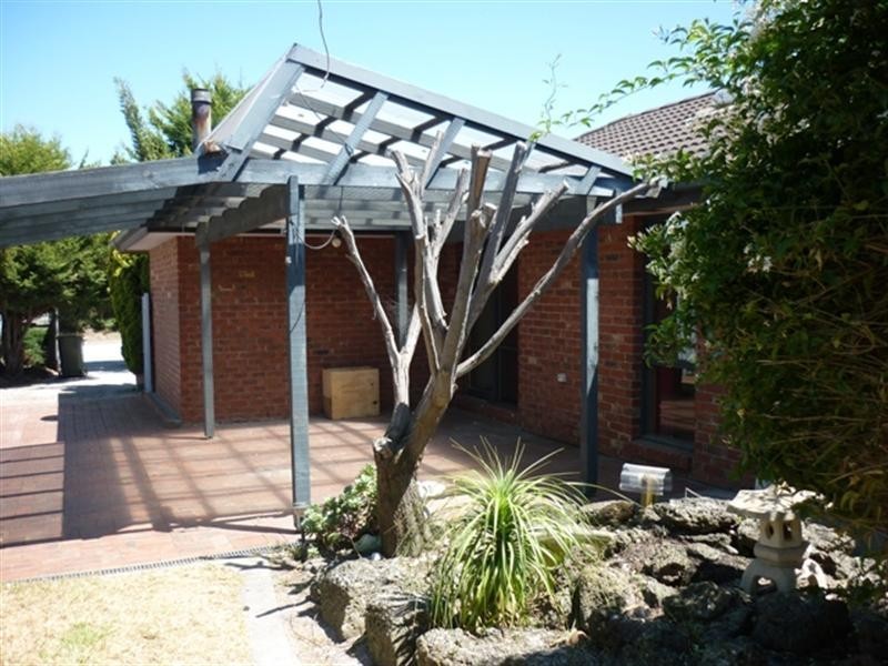 136 Railway Parade, Seaford VIC 3198