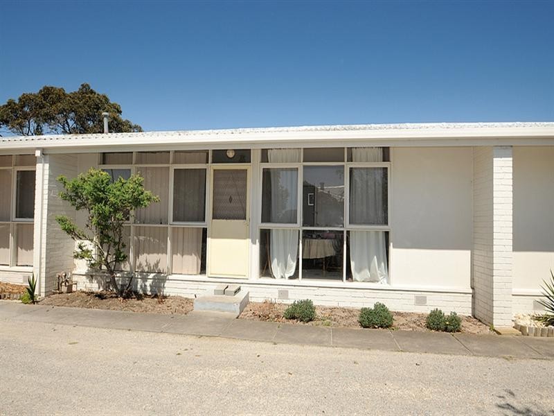 2/13 Swanpool Avenue, Chelsea VIC 3196