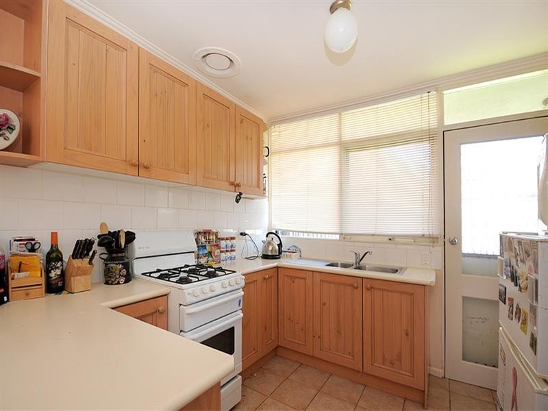 2/13 Swanpool Avenue, Chelsea VIC 3196