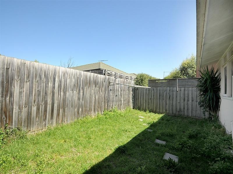 2/13 Swanpool Avenue, Chelsea VIC 3196