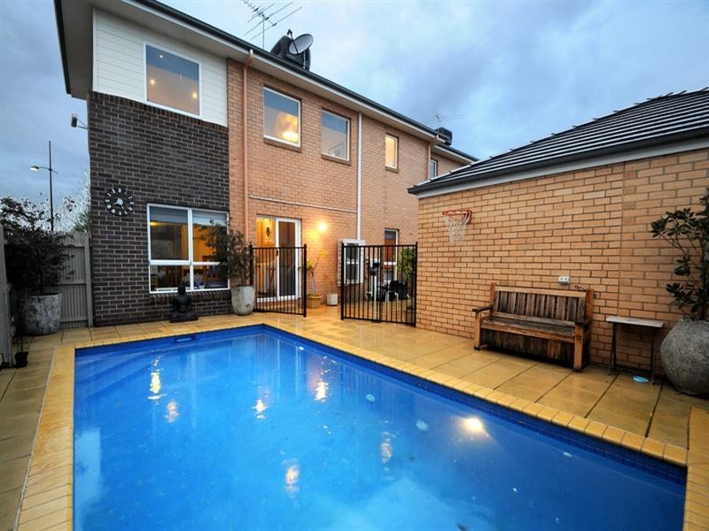 2 Dunk Crescent, Bonbeach VIC 3196