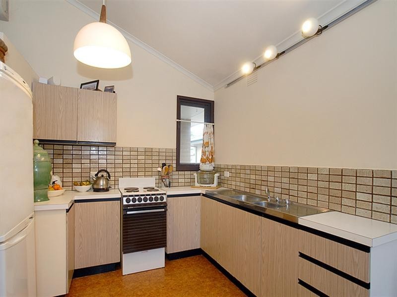 8 Chelbara Court, Chelsea VIC 3196