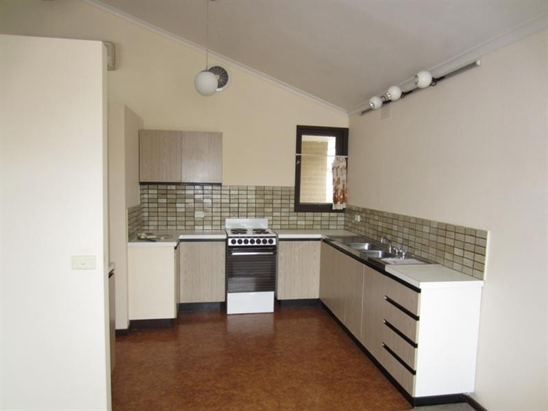 8 Chelbara Court, Chelsea VIC 3196