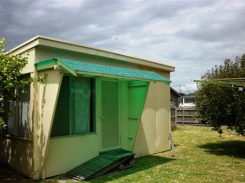 14 Mernda Avenue, Bonbeach VIC 3196