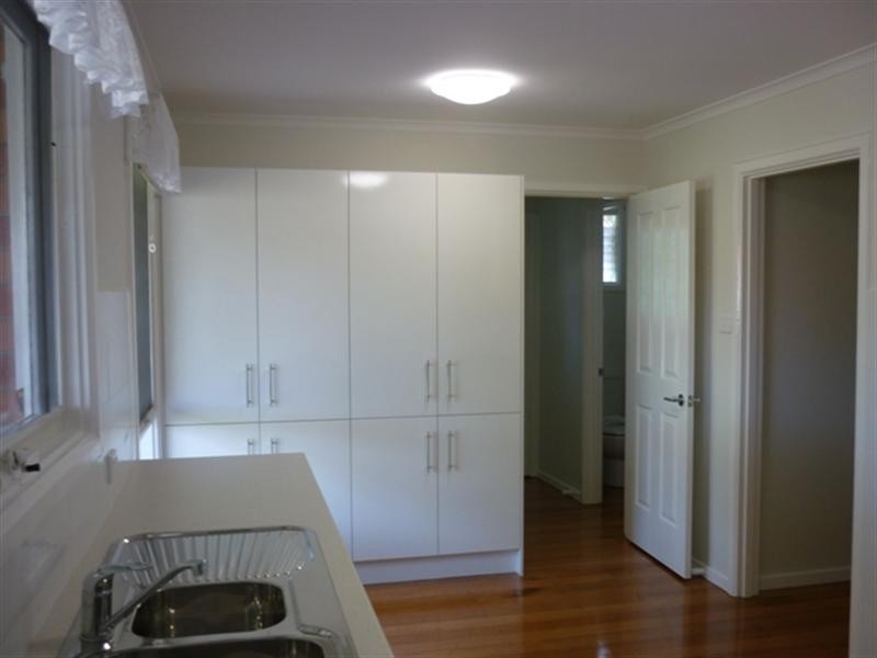 30 Hayman Avenue, Seaford VIC 3198