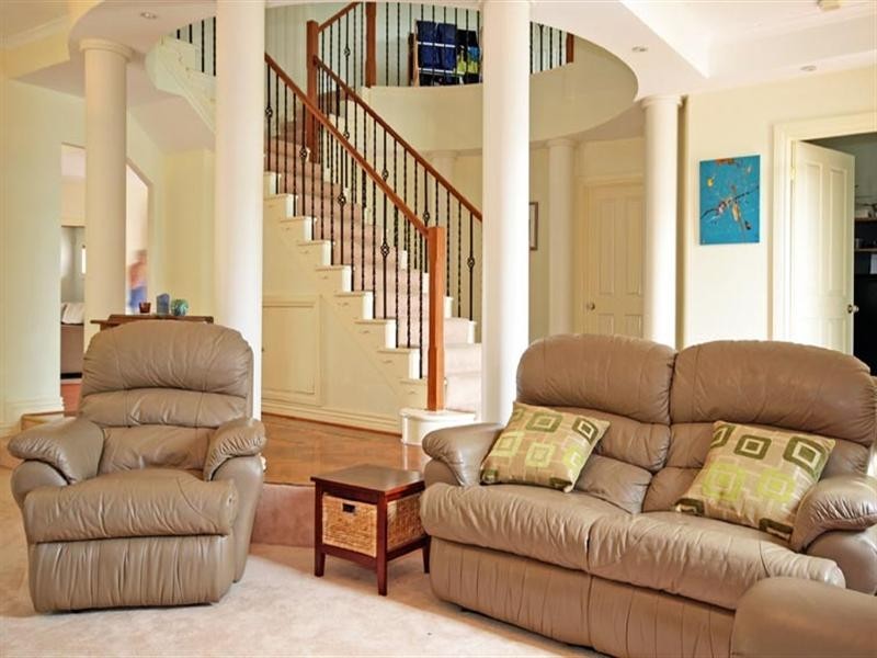 18 Harbour Drive, Patterson Lakes VIC 3197