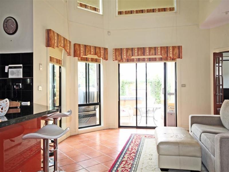 18 Harbour Drive, Patterson Lakes VIC 3197