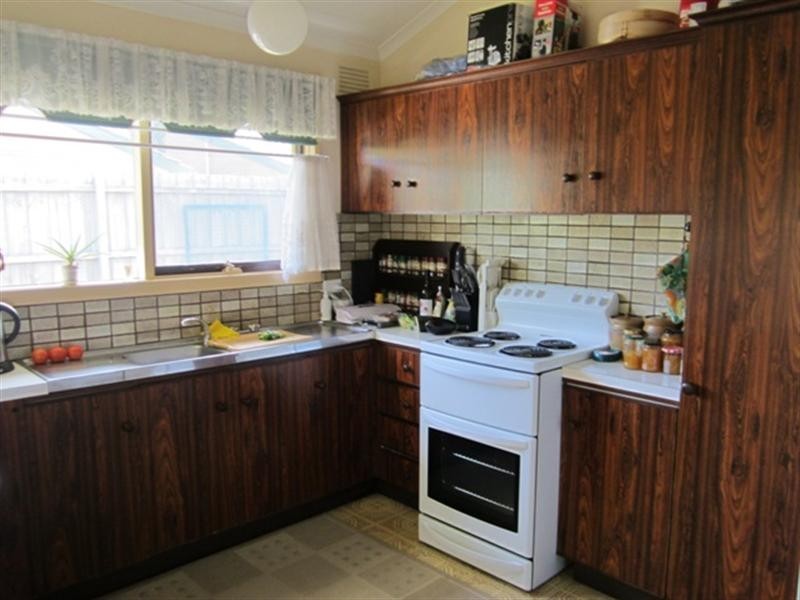 10 Chelbara Court, Chelsea VIC 3196