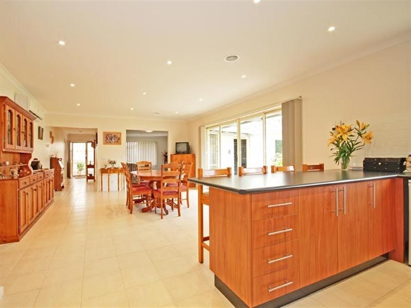 2/15 Swanpool Avenue, Chelsea VIC 3196