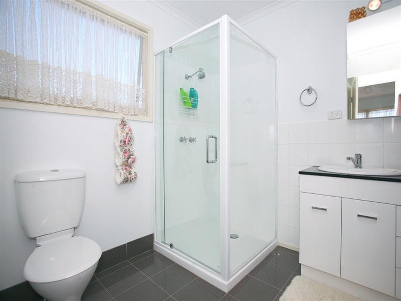 2/82 Fraser Avenue, Edithvale VIC 3196