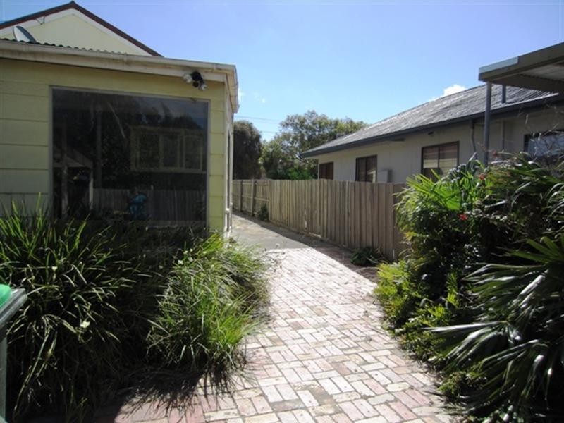 28 Beach Grove, Seaford VIC 3198