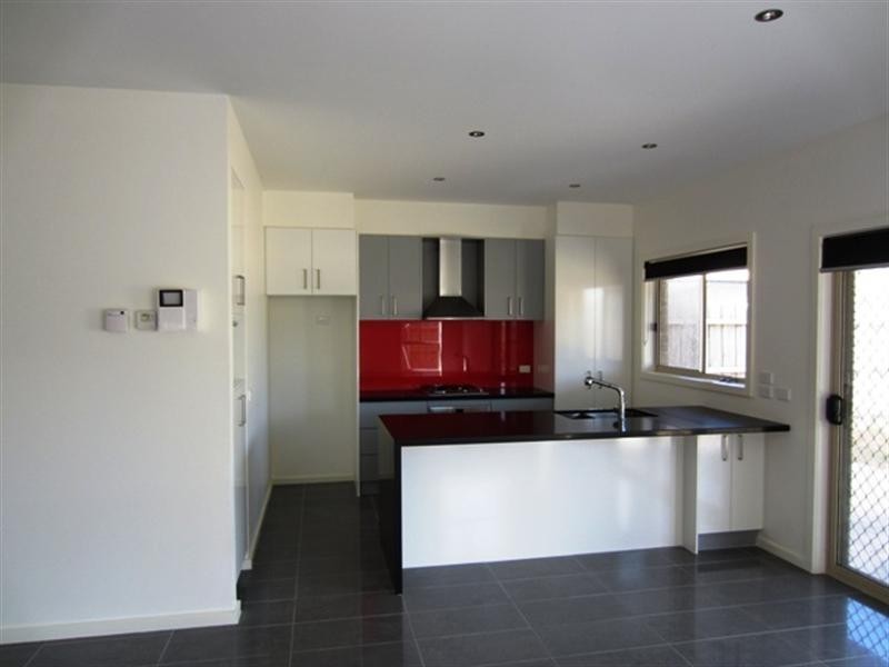 37 Coast Banksia Drive, Bonbeach VIC 3196