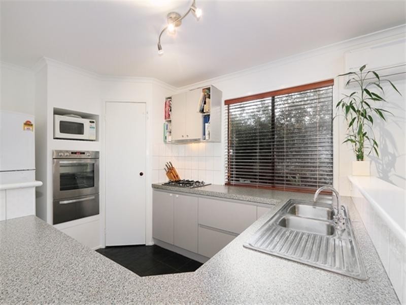 83 Kearney Drive, Aspendale Gardens VIC 3195