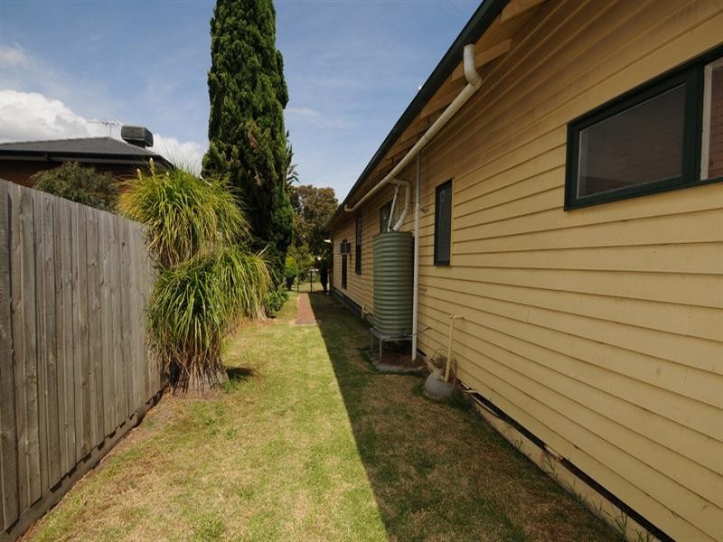 5 Oak Avenue, Cheltenham VIC 3192