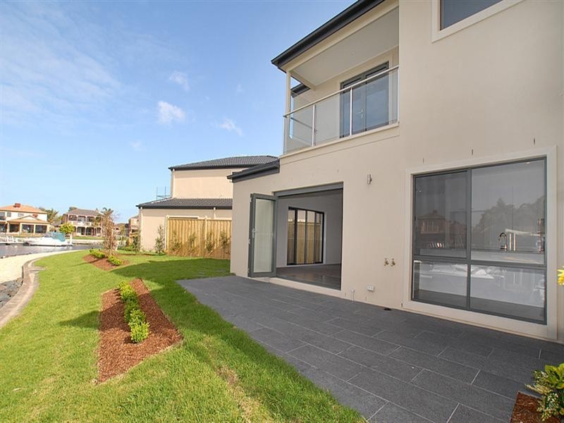 3/10 Rhode Island, Patterson Lakes VIC 3197